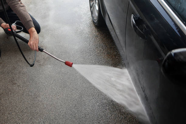 Best Roof Pressure Washing  in Utica, IN